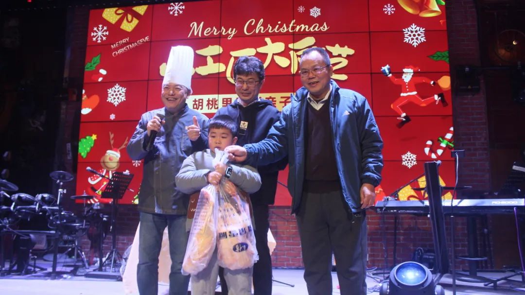 小智云炒助力"胡桃里"小工匠展大厨艺